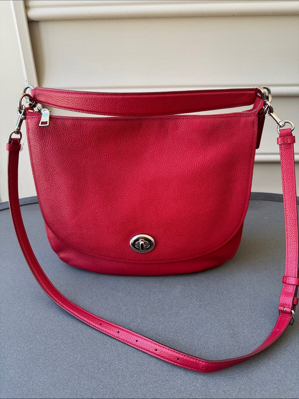 NWOT Coach Red Pebbled Leather Shoulder/Crossbody Bag with Turn-Lock L1880-24771